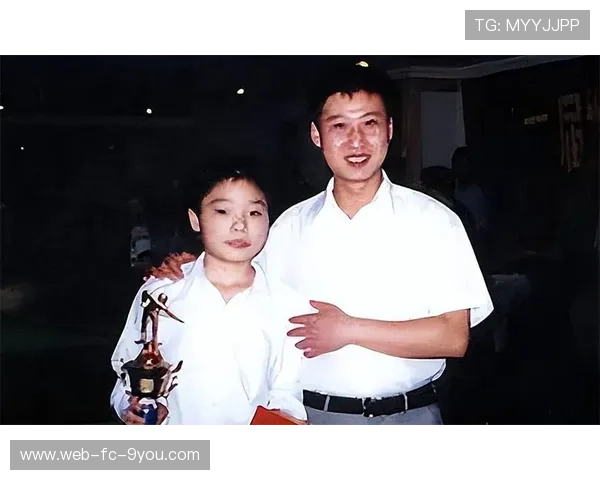 【青训成长】年轻运动员模仿丁俊晖经典训练动作，长得像丁俊晖